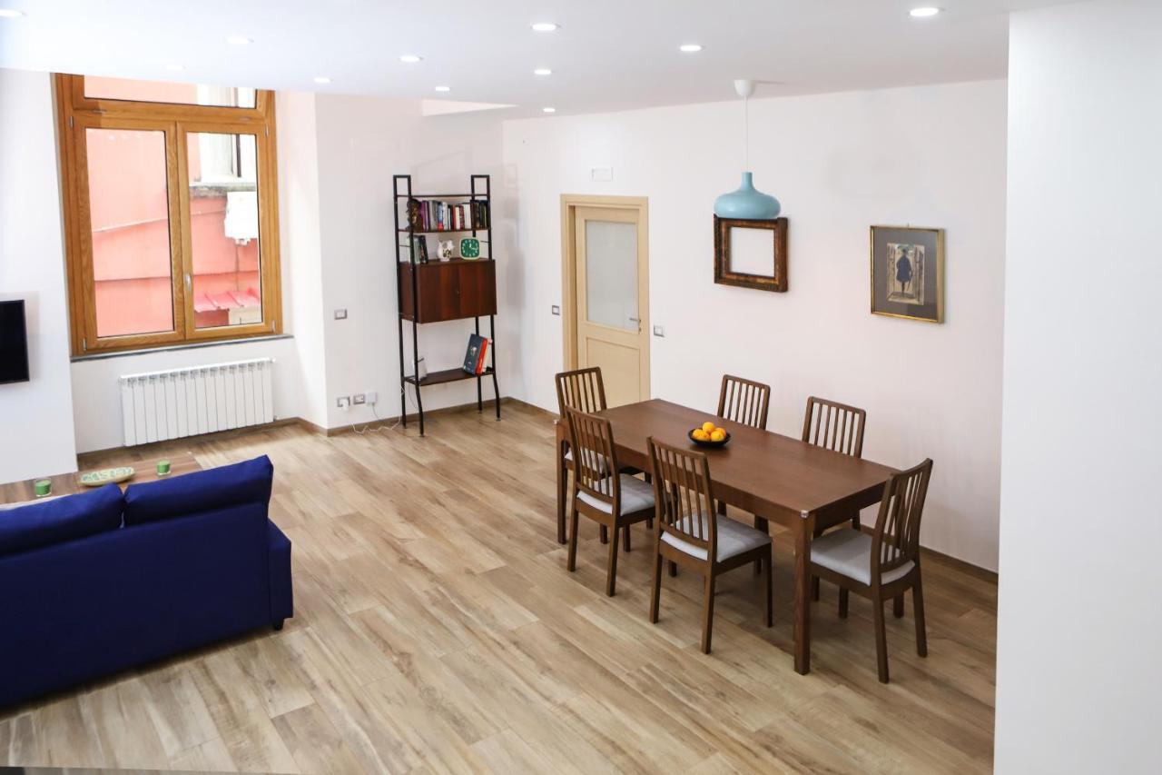 Tribunali Family Apartment By Wonderful Italy Naples Luaran gambar